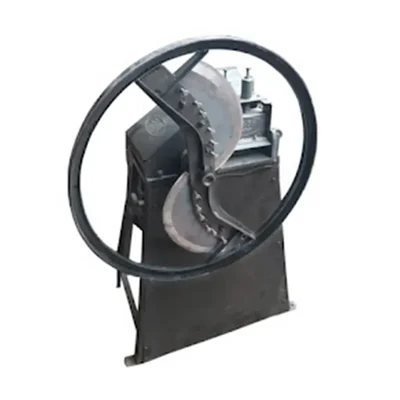 Heavy Duty Iron Body Chaff/Chara Cutting Machine With 3 HP Motor, 500 Kg/hr Cutting Capacity