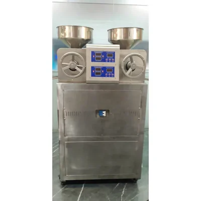 Commercial Oil Press/Expeller Machine With 1.5 HP Motor, 35-40 Kg/hr Production Capacity