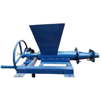 Hand Operated Cow Dung Log Making Machine With Mild Steel Body, 1.5 Inch Round Log Size