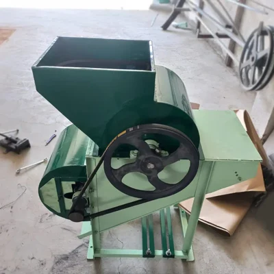 Made in India Groundnut / Peanut Shelling Machine without Motor, 150 kg/hr