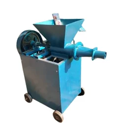 Semi Automatic 3 HP Single Phase Cow Dung Log Making Machine, Capacity 250 Kg/hr