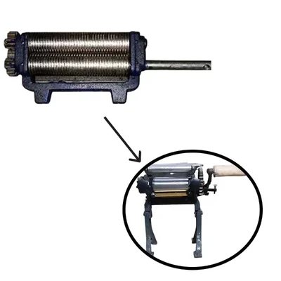 Small Cutter for Domestic Hand Operated 4.75 Inches Noodles/Momos Roti (Skin) Maker, 12 kg/Hr