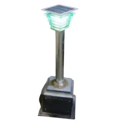 Premium Quality 2.5 Feet Solar Garden Light with 5W Solar Panel Gate Light For Outdoor Usage and Garden Decoration