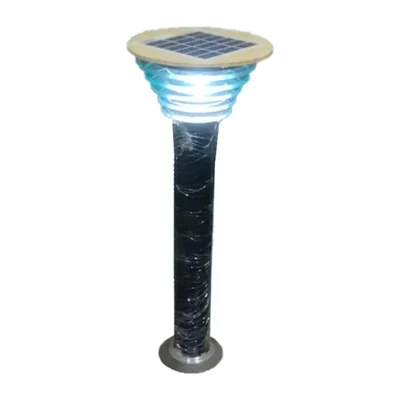 Premium Quality 2.5 Feet Solar Garden Light with 5W Solar Panel Gate Light For Outdoor Usage and Garden Decoration