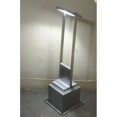 Premium Quality Solar 2.5 ft Garden Light with 4W Solar Panel Gate Light For Outdoor Usage and Garden Decoration