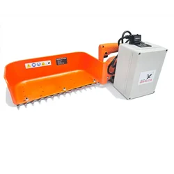 Sharp Garuda Tea Leaf Cutting & Plucking Harvester Machine Single Man Portable Battery Operated Machine